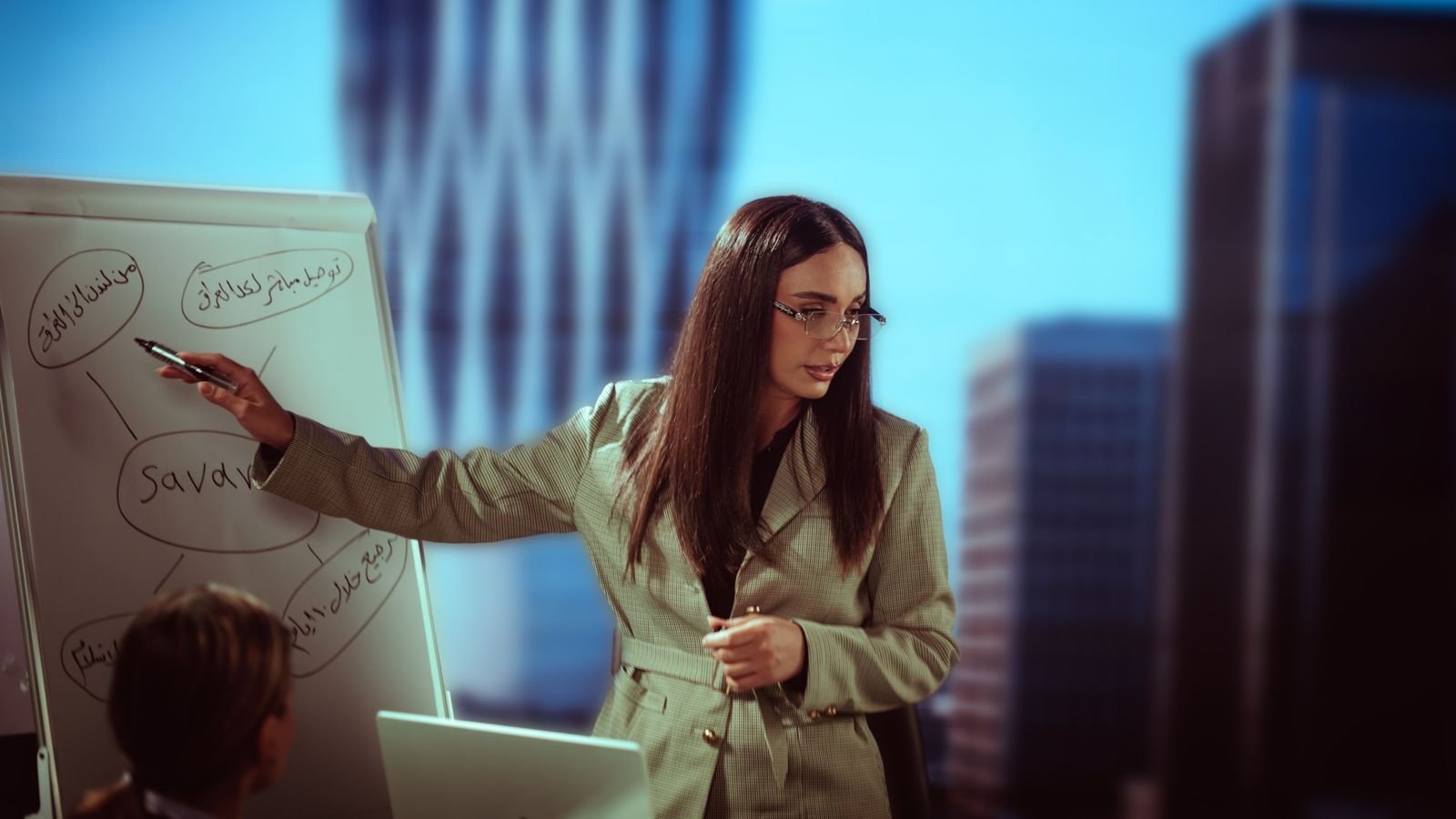 Formatrice animant une session de management